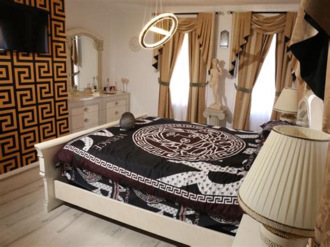 versace house casula